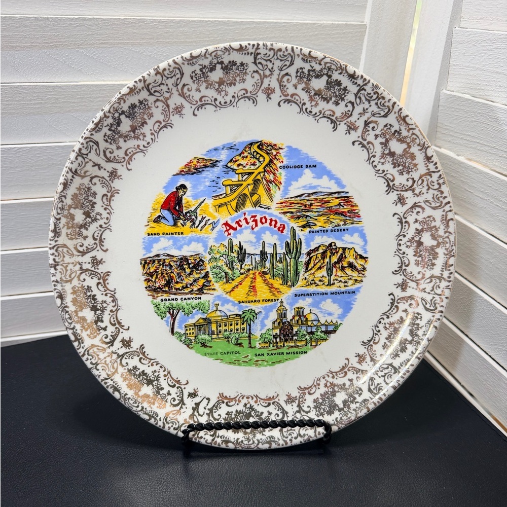 Vintage State of Arizona Souvenir Decorative Plate with Scenic Landmarks - White